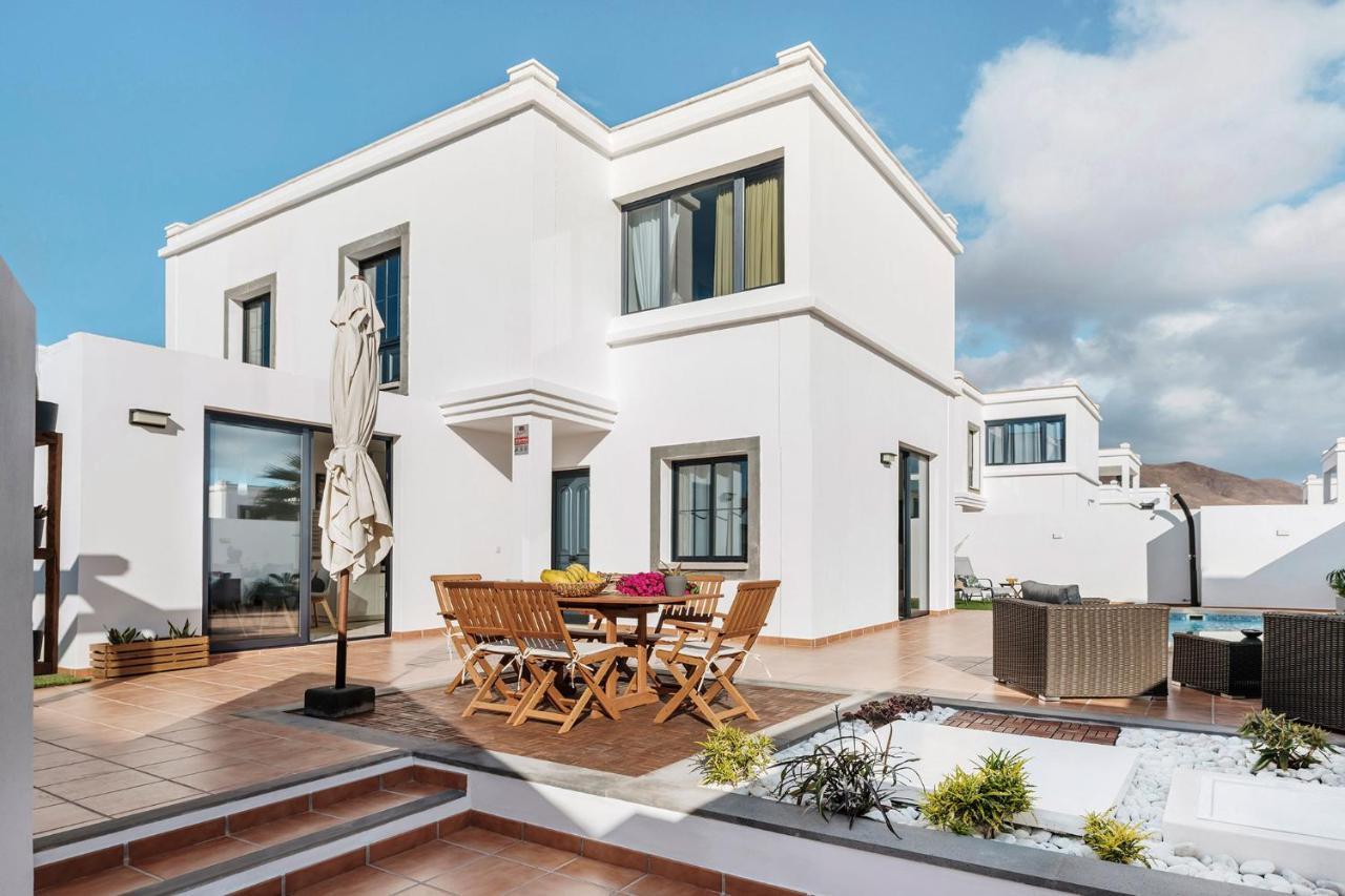 Clara Villa